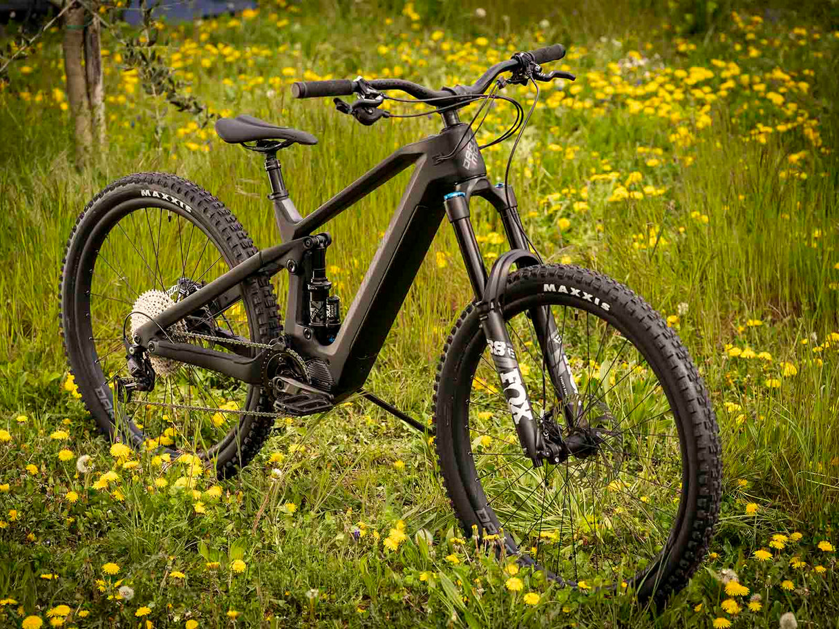 E-Enduro Dartmoor E-Thunderbird CF | RideHub