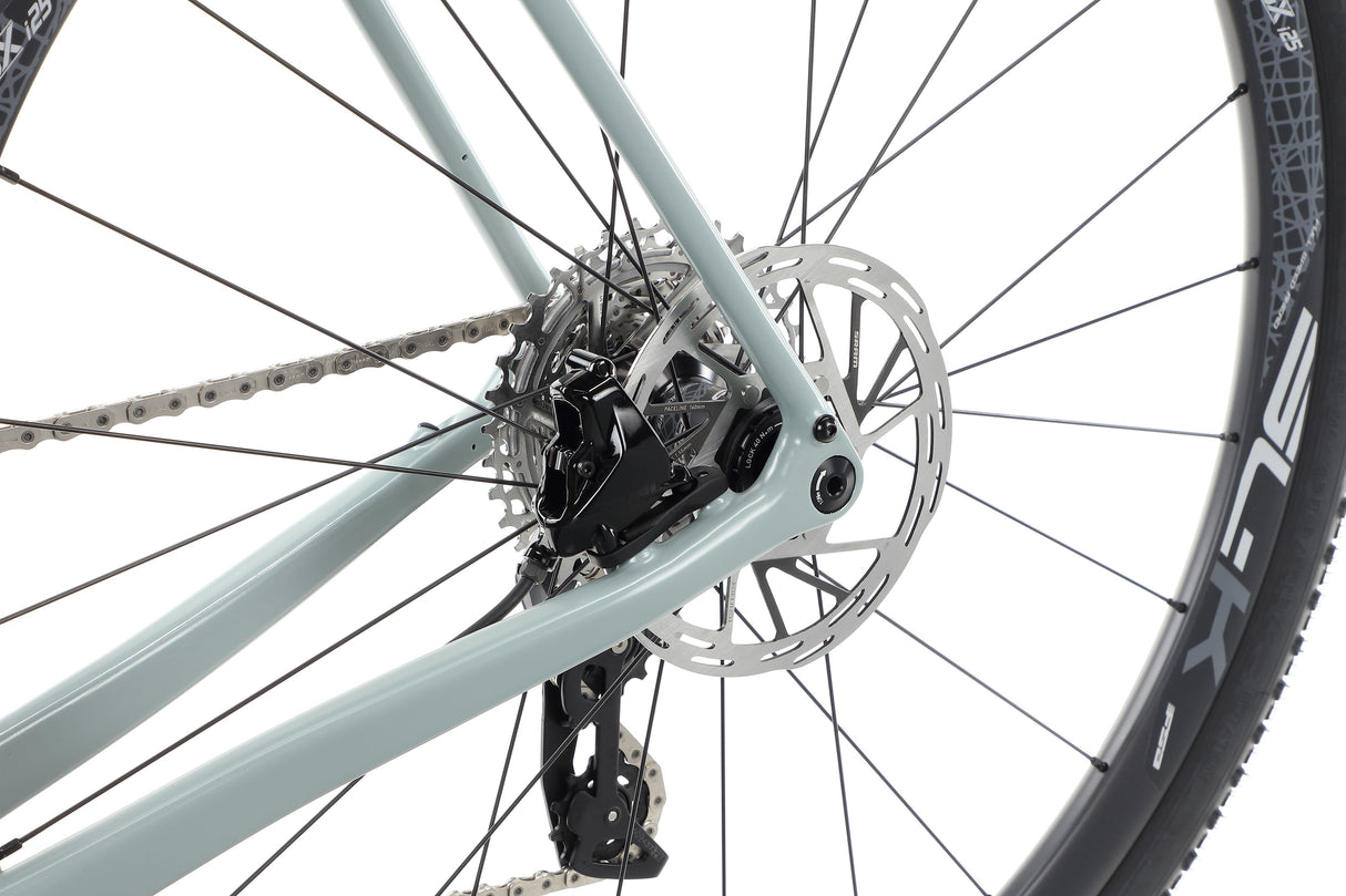 Haro Buzzard 1 – rower gravelowy z karbonową ramą i napędem SRAM Rival AXS