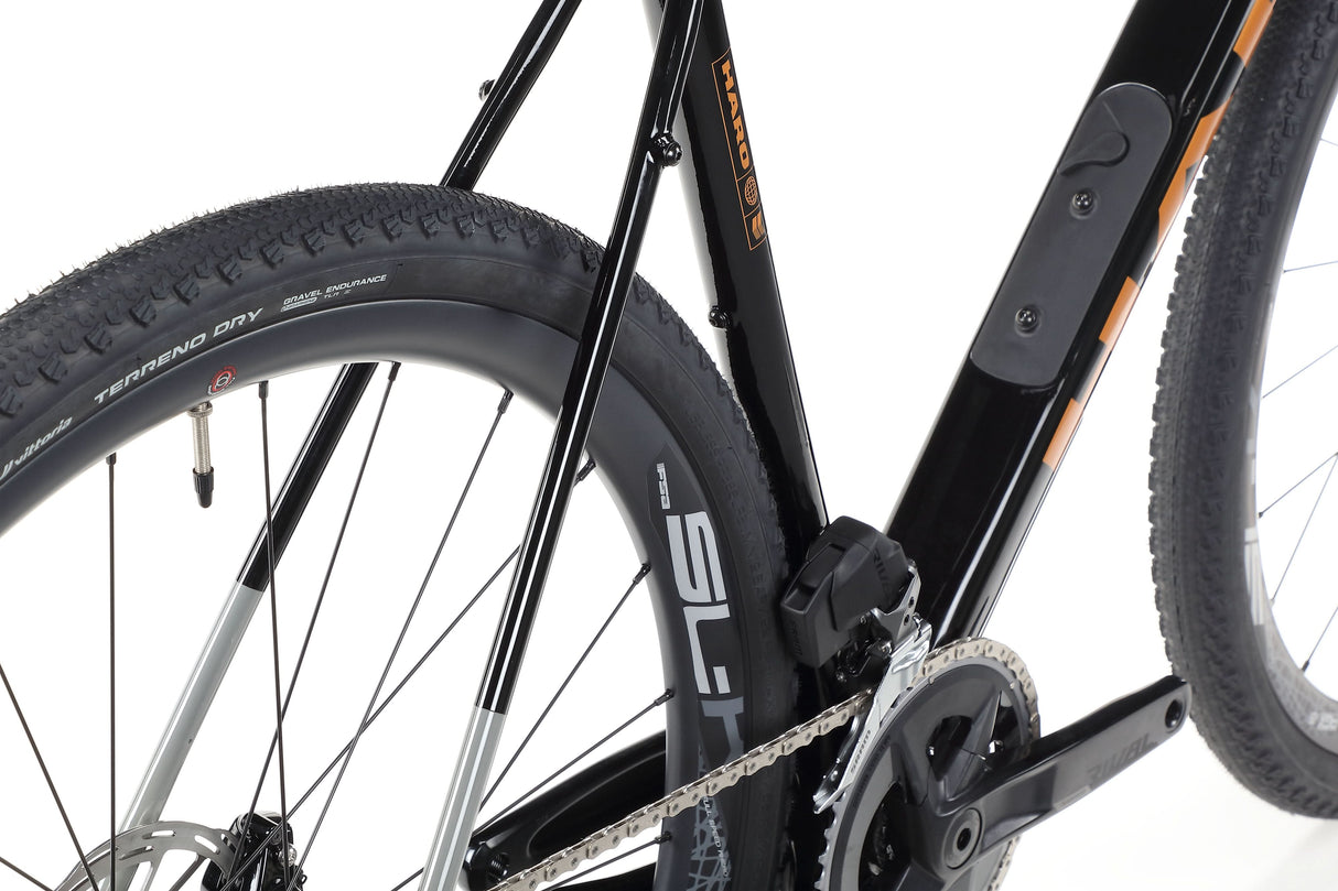 Haro Buzzard 1 – rower gravelowy z karbonową ramą i napędem SRAM Rival AXS