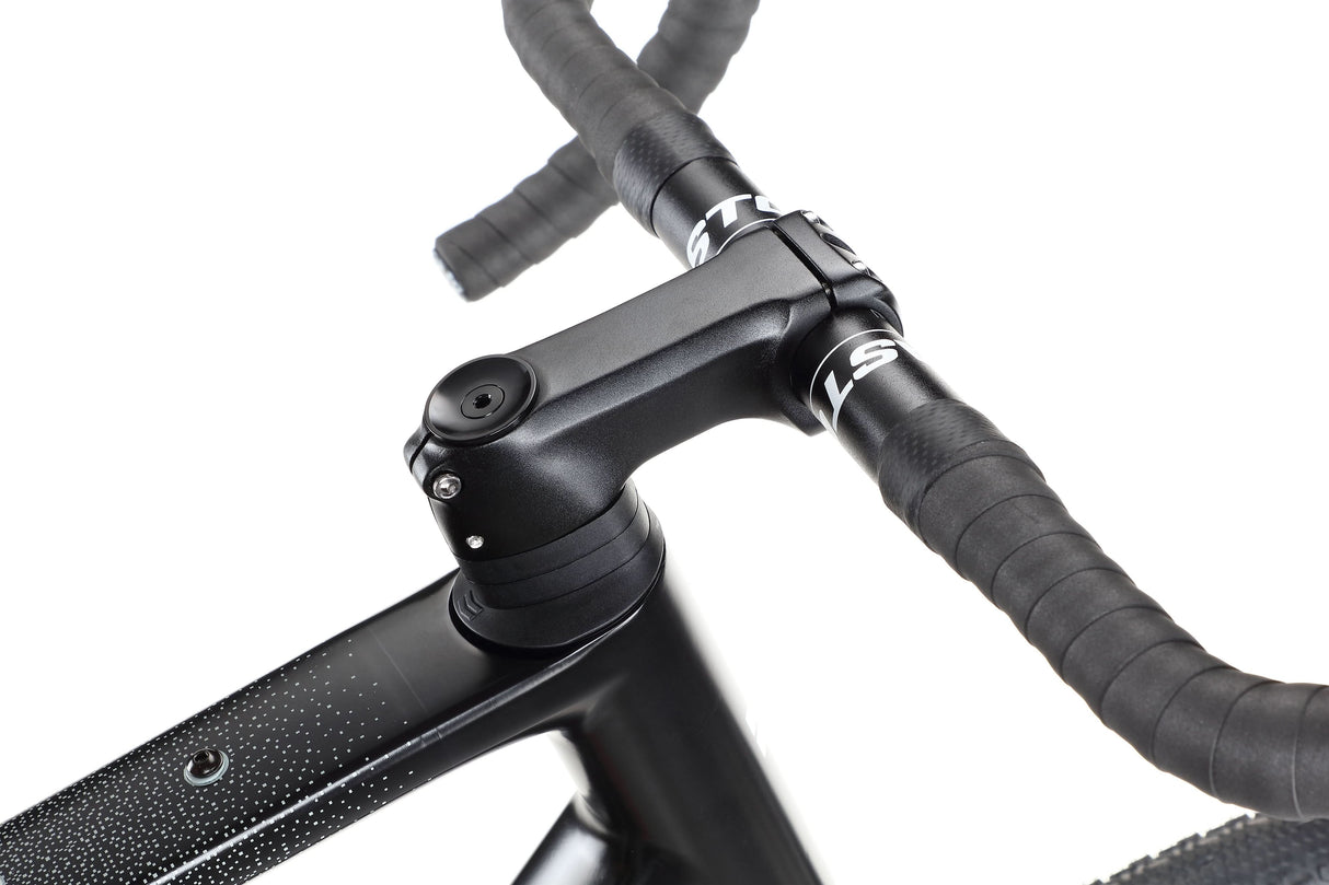Haro Buzzard Carbon 2 – gravelowy rower z karbonową ramą i napędem SRAM Apex