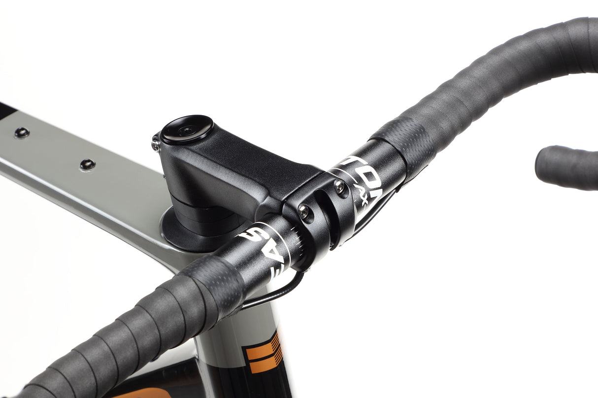 Haro Buzzard Carbon 2 – gravelowy rower z karbonową ramą i napędem SRAM Apex