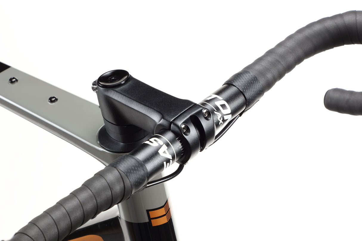Haro Buzzard Carbon 2 – gravelowy rower z karbonową ramą i napędem SRAM Apex