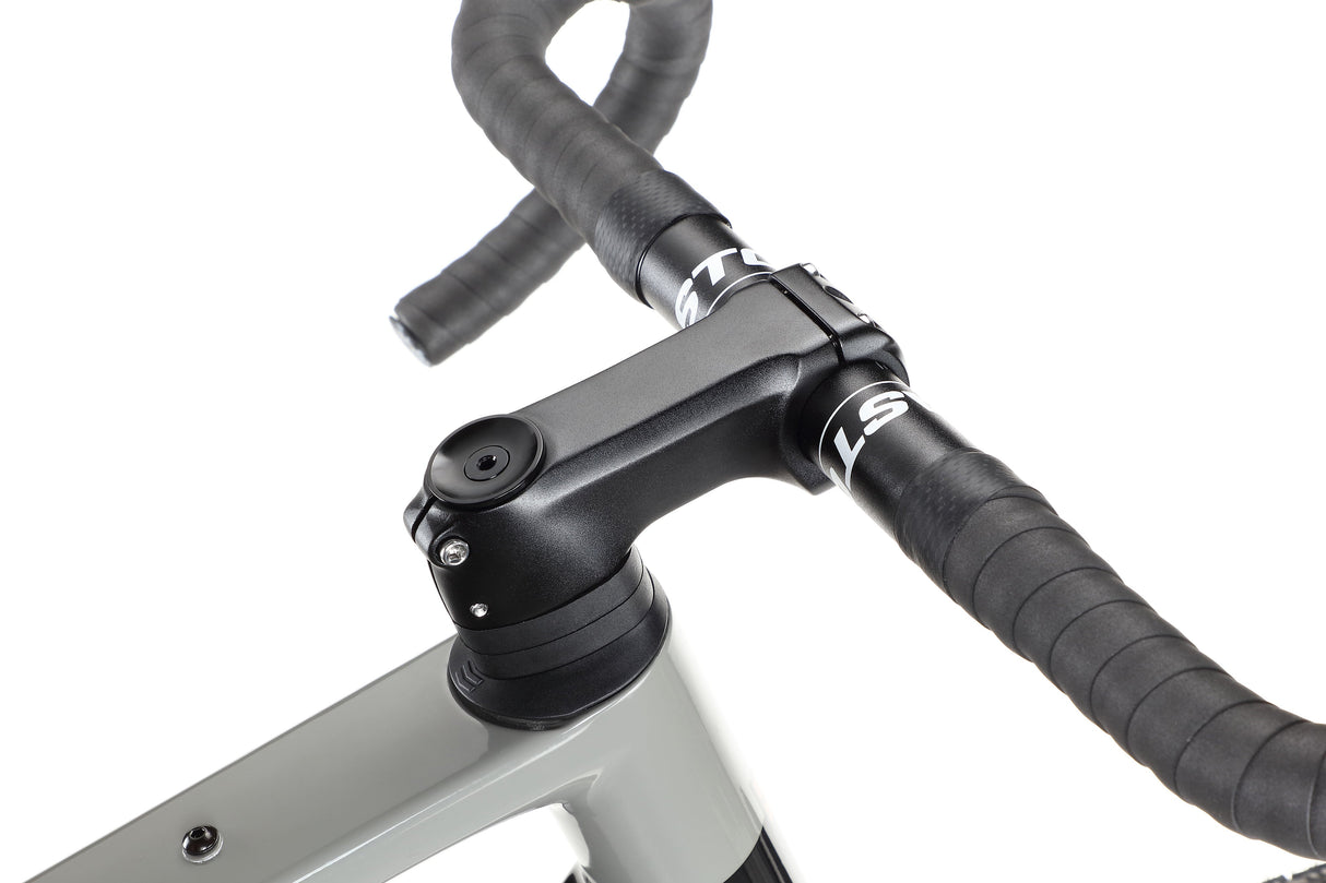 Haro Buzzard Carbon 2 – gravelowy rower z karbonową ramą i napędem SRAM Apex