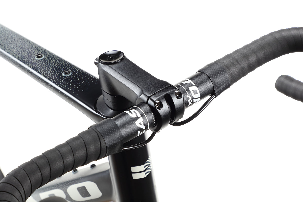 Haro Buzzard Carbon 3 – gravelowy rower z karbonową ramą i grupą Shimano GRX