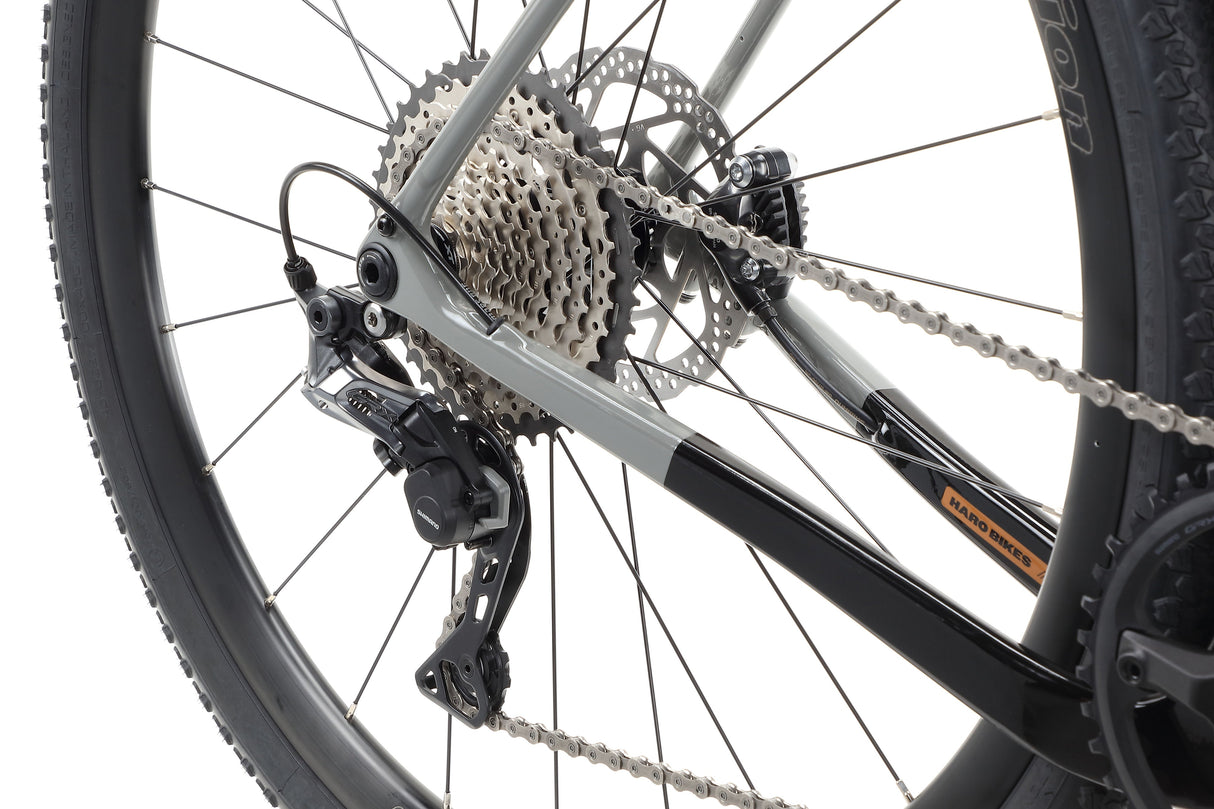 Haro Buzzard Carbon 3 – gravelowy rower z karbonową ramą i grupą Shimano GRX