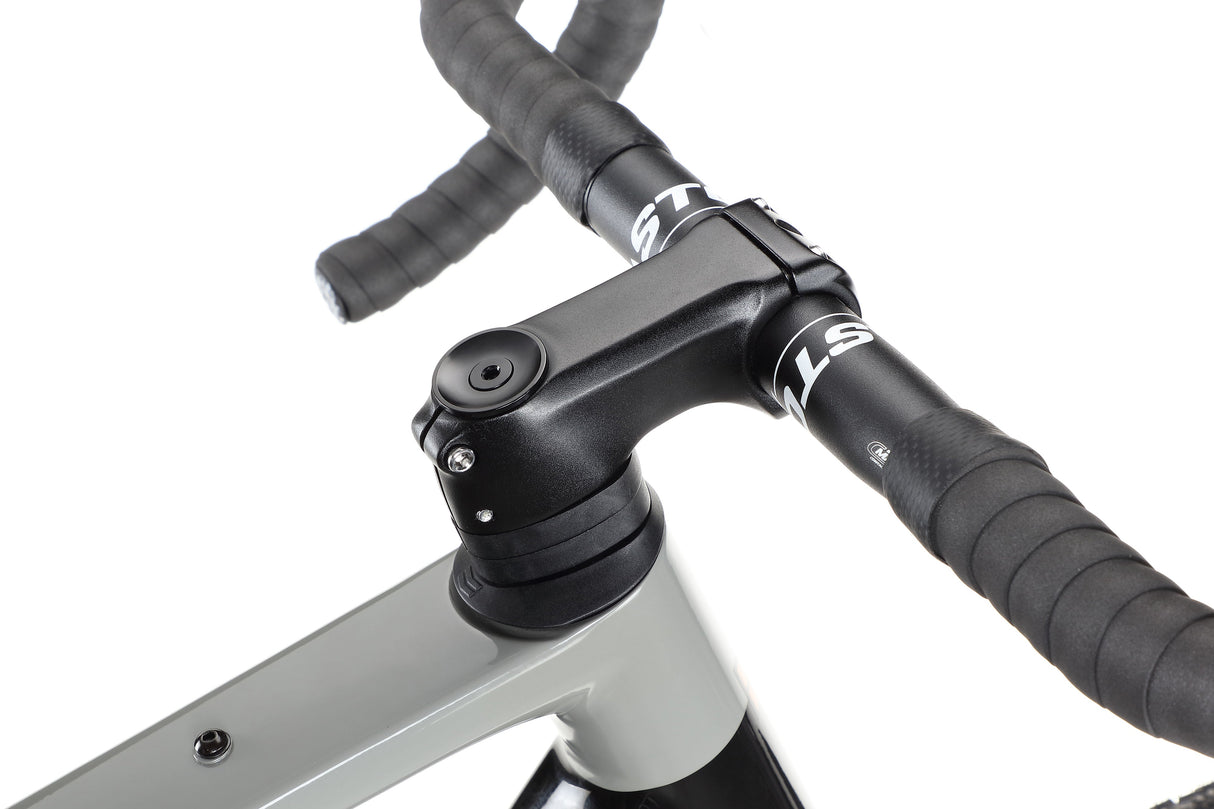 Haro Buzzard Carbon 3 – gravelowy rower z karbonową ramą i grupą Shimano GRX