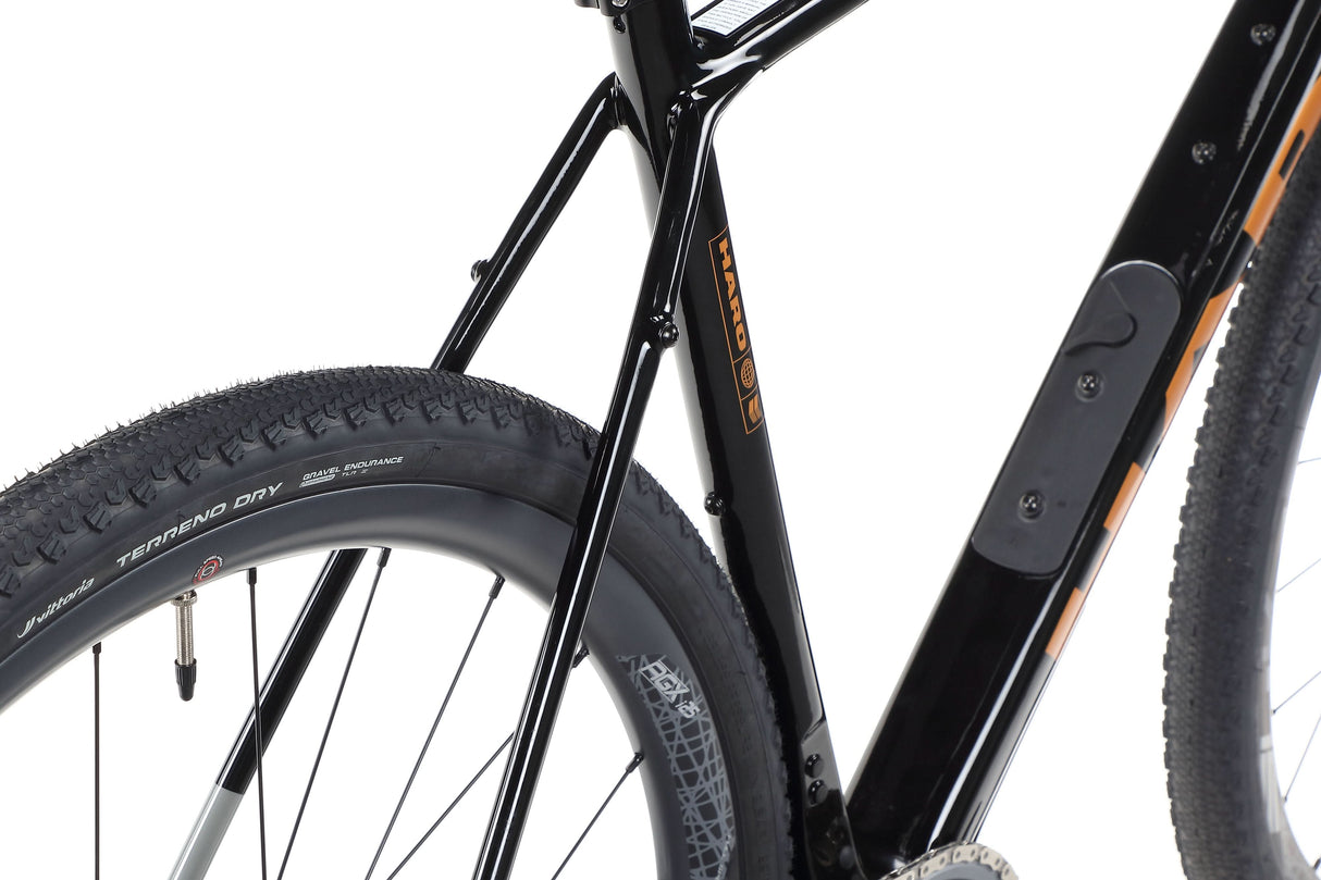 Haro Buzzard TS – gravelowy rower wyścigowy z karbonową ramą i SRAM Force