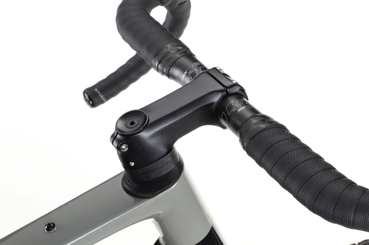 Haro Buzzard TS – gravelowy rower wyścigowy z karbonową ramą i SRAM Force