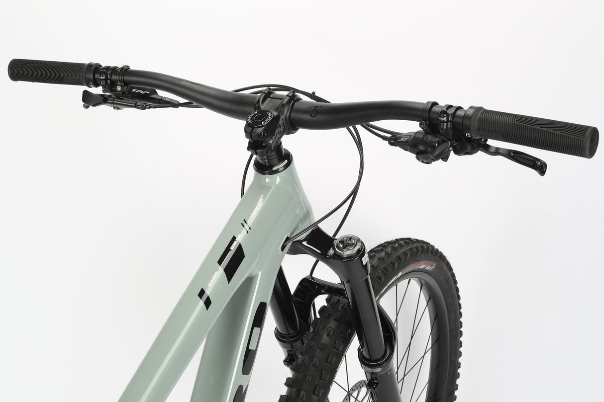 Greer Alloy 1 – profesjonalny rower MTB Enduro z 170/160 mm skokiem