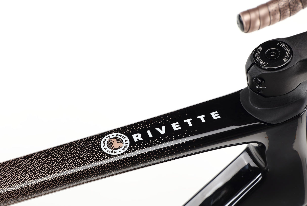 Rivette Carbon 1 – wyścigowy rower szosowy z ramą z karbonu i Ultegra Di2 | Ride Hub