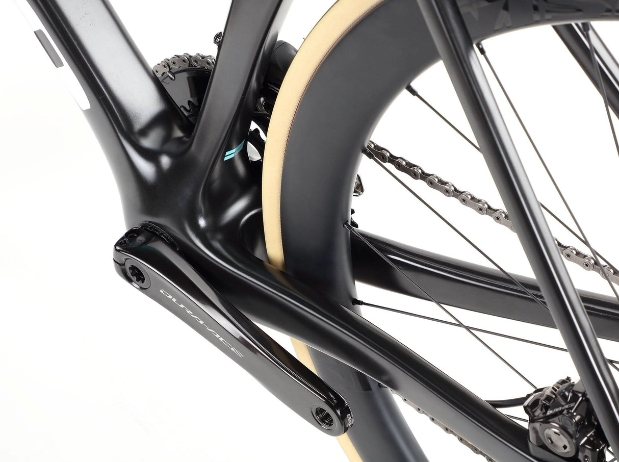 Rivette Carbon Top Shelf – Wyścigowa Maszyna z Włókna Węglowego | Ride Hub