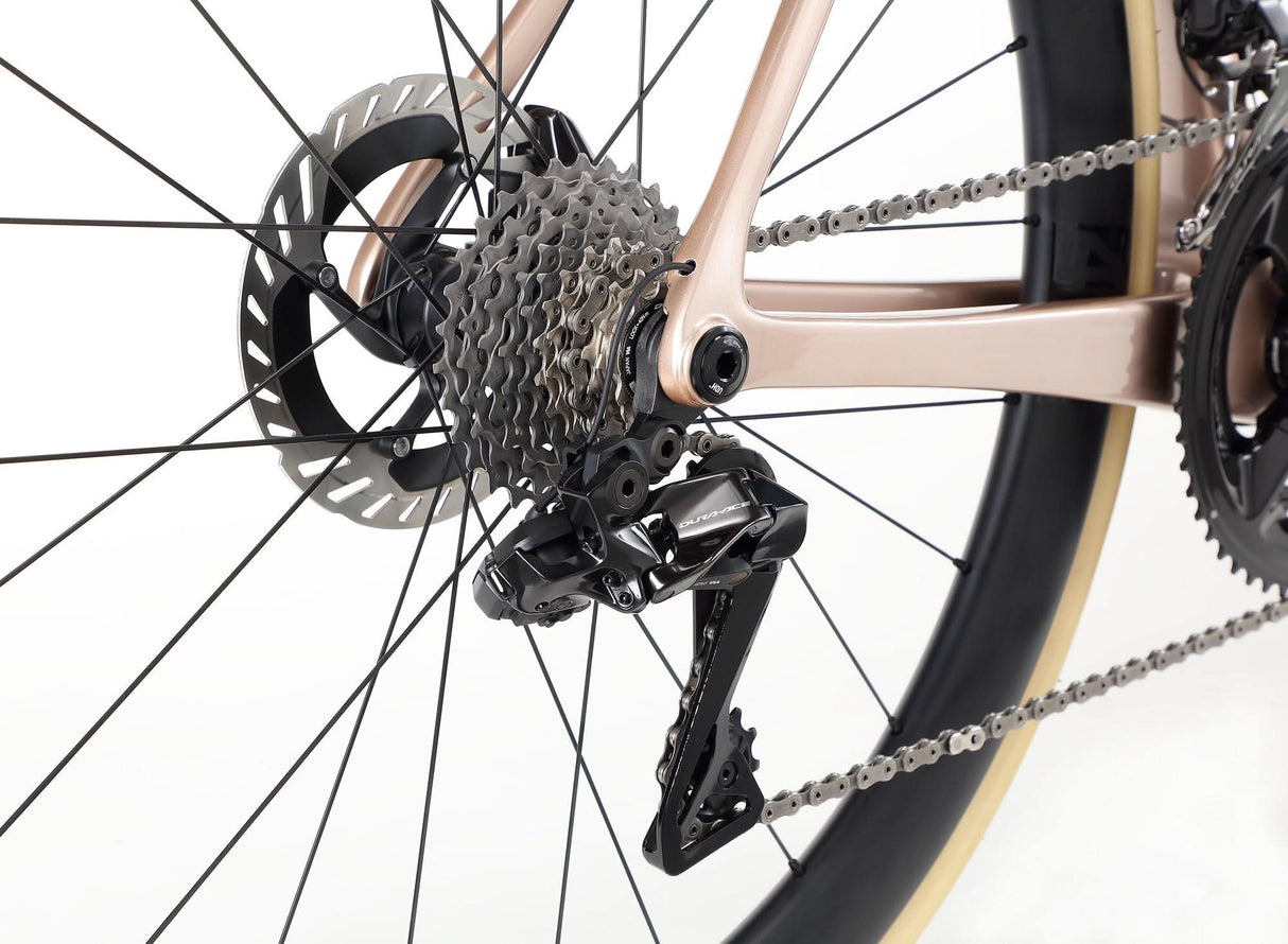 Rivette Carbon Top Shelf – Wyścigowa Maszyna z Włókna Węglowego | Ride Hub