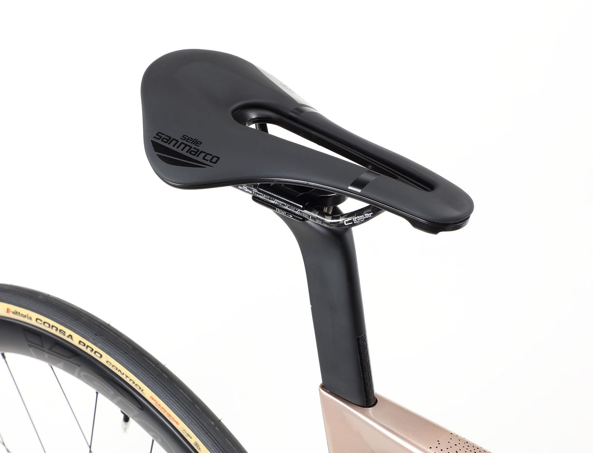 Rivette Carbon Top Shelf – Wyścigowa Maszyna z Włókna Węglowego | Ride Hub