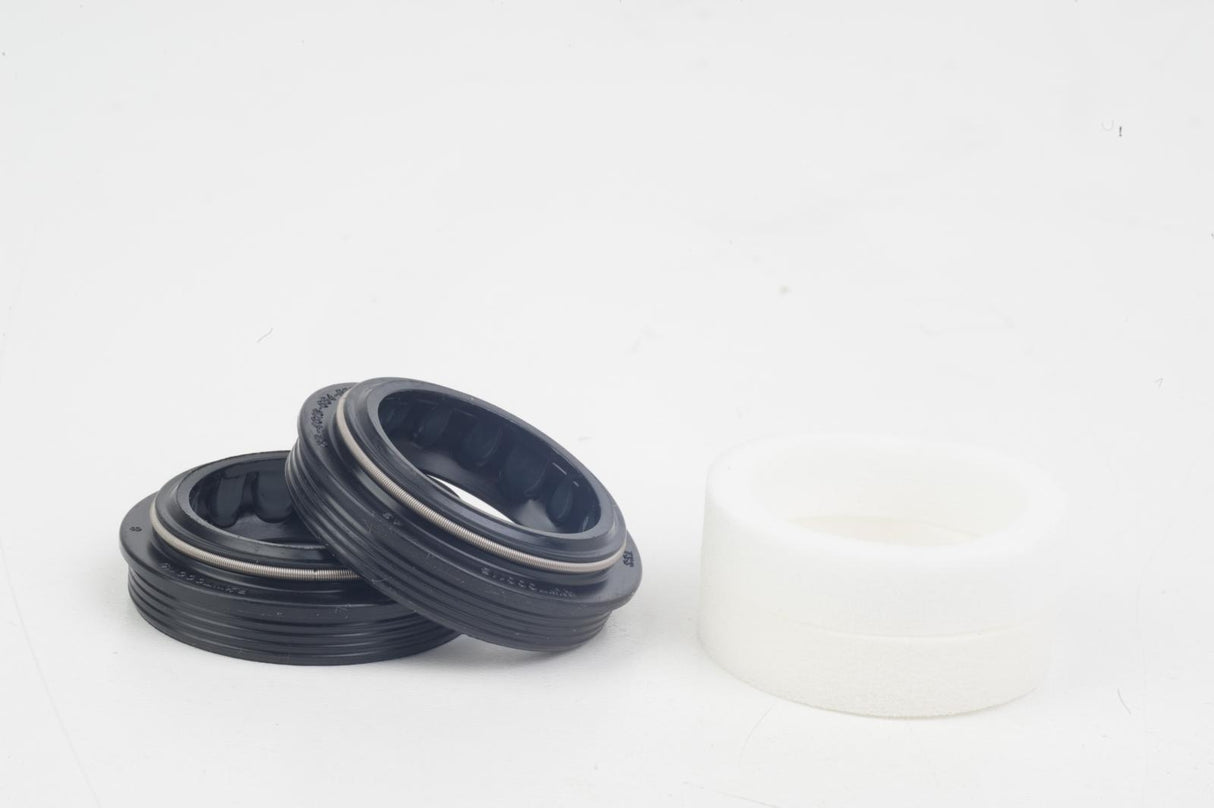 Zestaw uszczelek przeciwpyłowych RockShox – 32 mm, czarne | RideHub