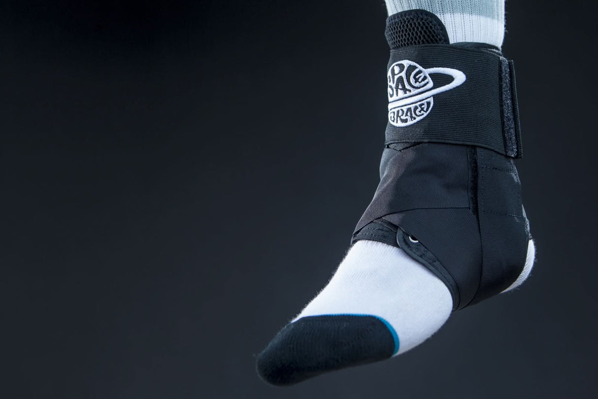 Stabilizatory kostki Space Brace (para) – ochrona i wygoda | Ride Hub