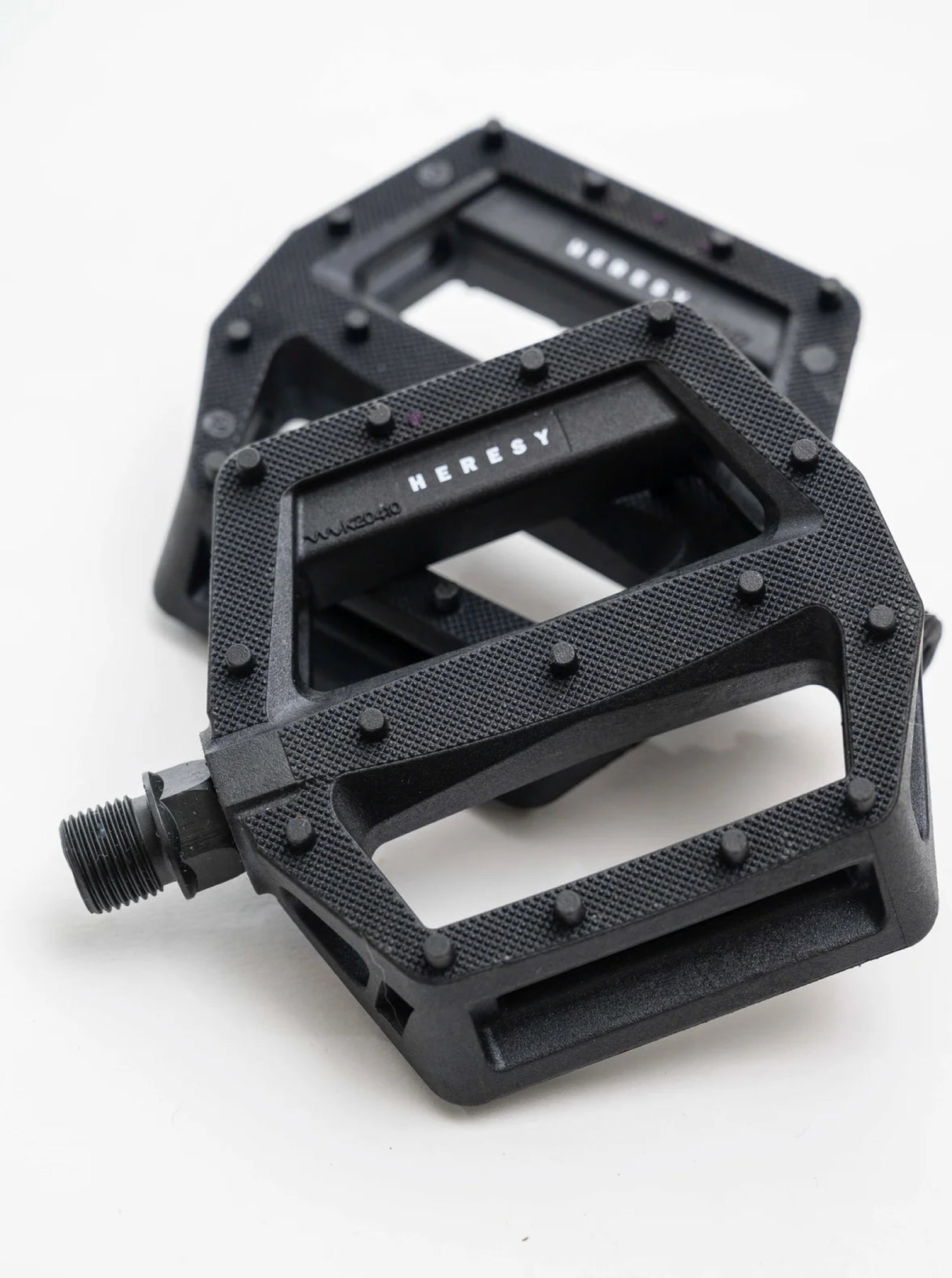 Pedal Heresy Nails black