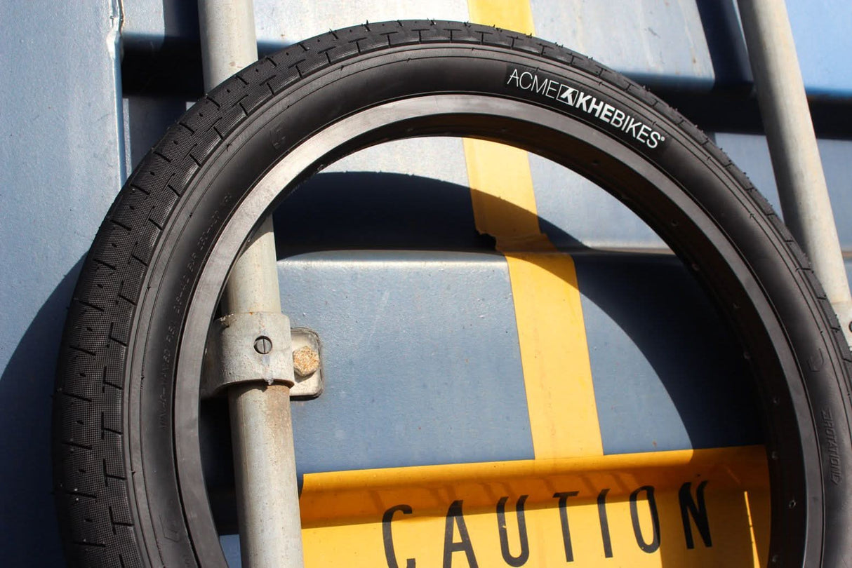 Opona BMX KHE ACME 20 x 2,40" | RideHub