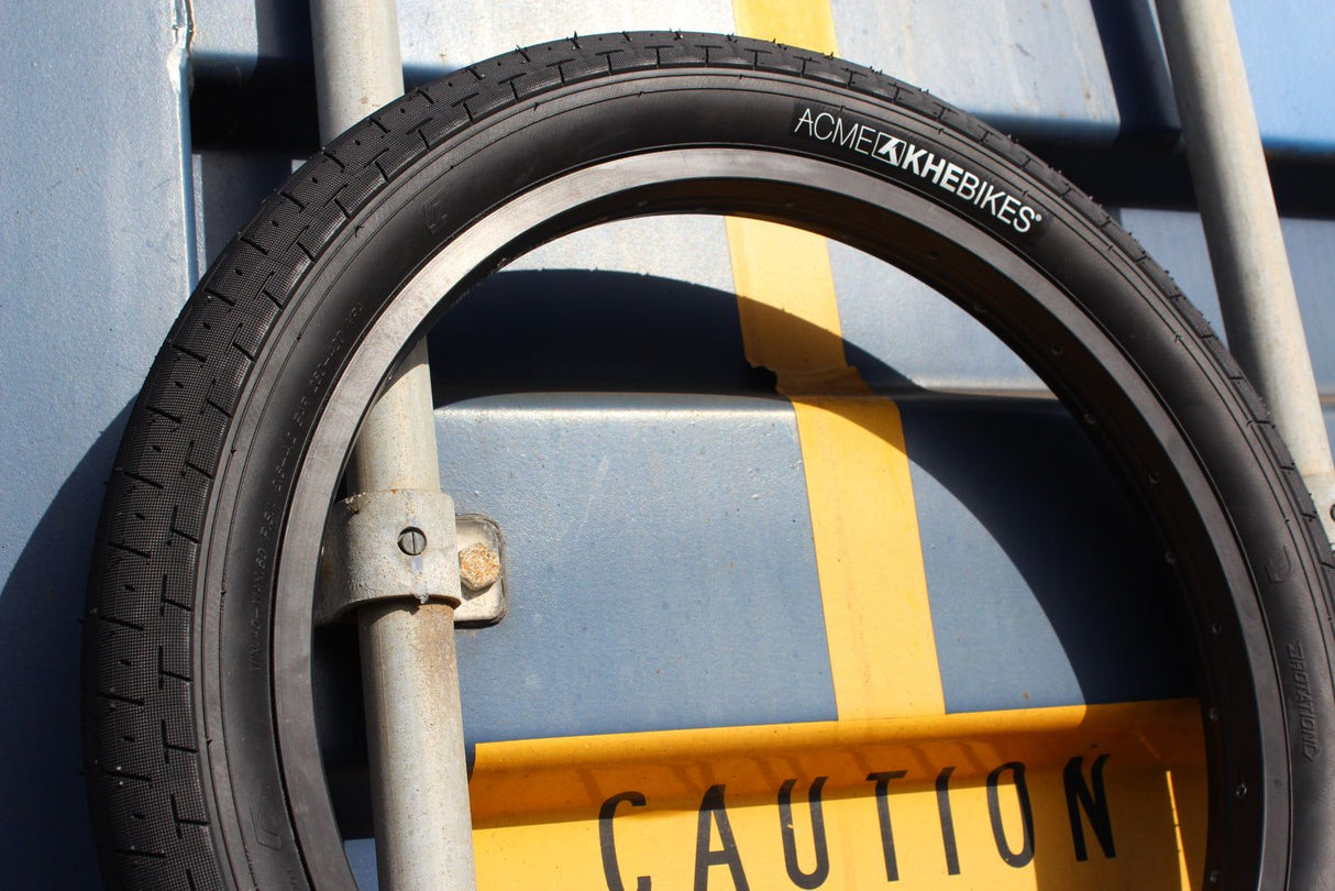 Opona BMX KHE ACME 20 x 2,40" | RideHub