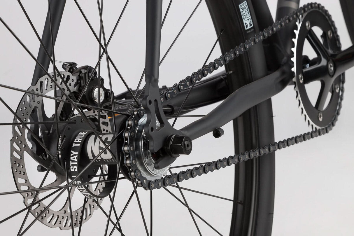 Rower miejski NS Bikes Crust 27.5" Czarny | RideHub
