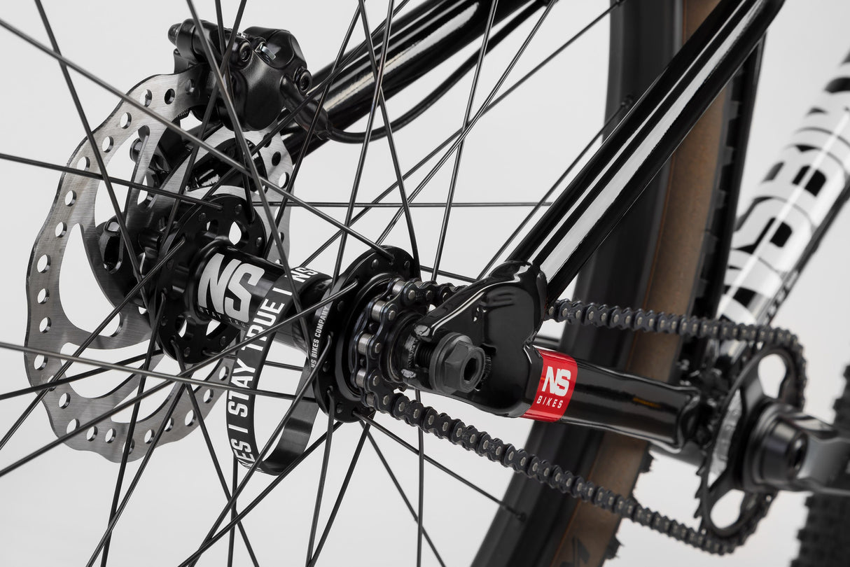 Rower dirtowy NS Bikes Movement 1 26" Czarny | RideHub