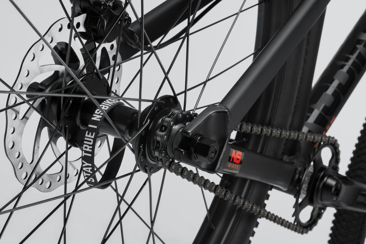 Rower dirtowy NS Bikes Movement 2 26" Czarny | RideHub