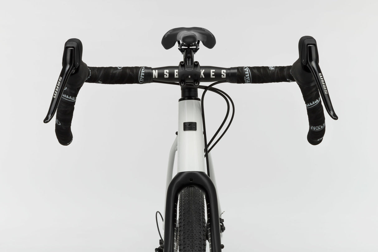 Rower gravelowy NS Bikes Rag+ 3 700C Biały | RideHub