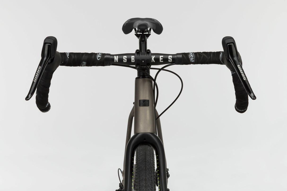 Rower gravelowy NS Bikes Rag+ 3 700C Szary | RideHub