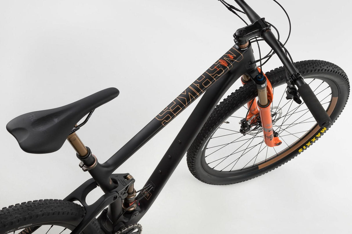 Rower karbonowy XC NS Bikes Synonym RC | RideHub