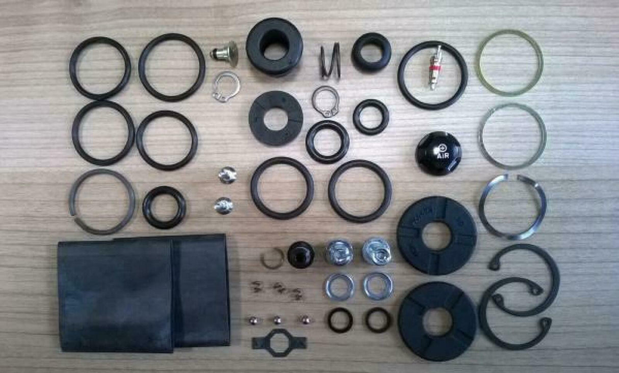 Zestaw serwisowy do amortyzatorów RockShox Sektor / Argyle RCT | RideHub