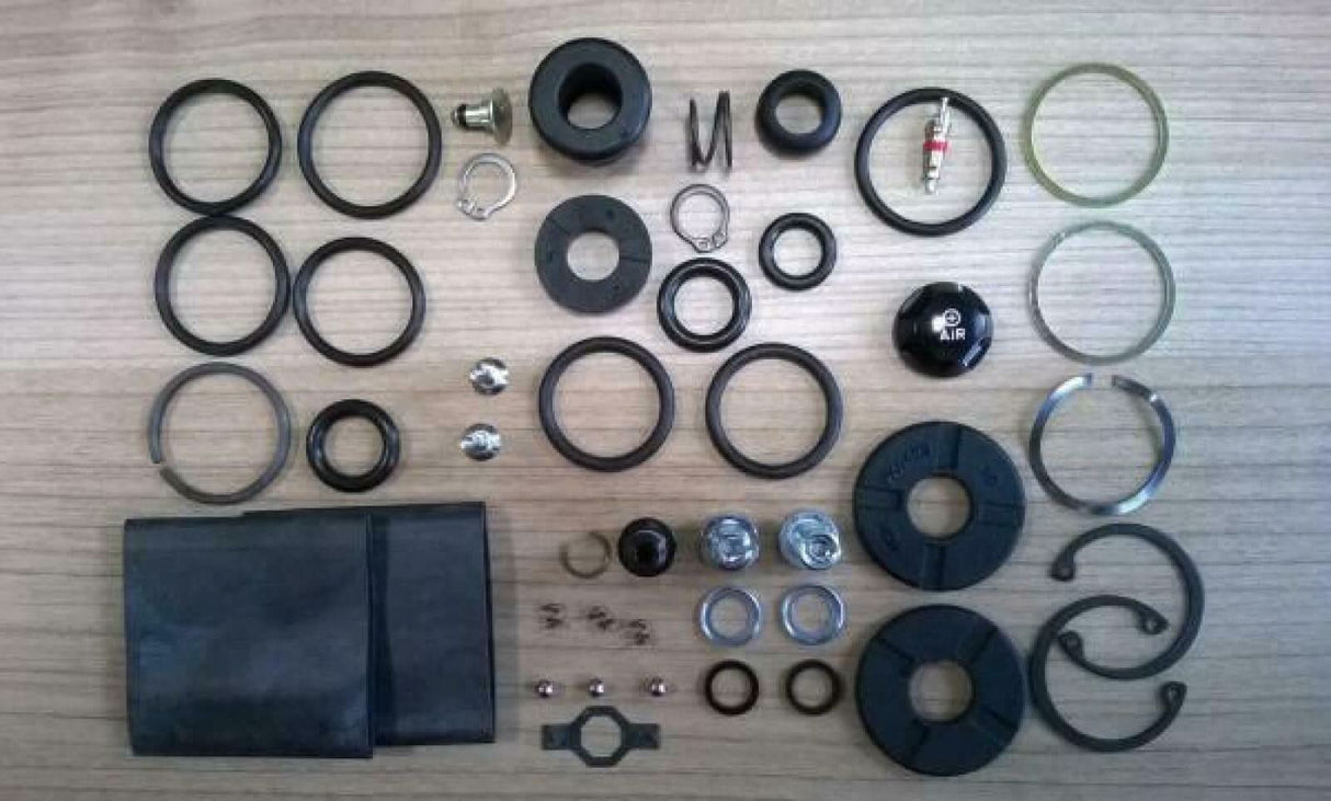 Zestaw serwisowy do amortyzatorów RockShox Sektor / Argyle RCT | RideHub