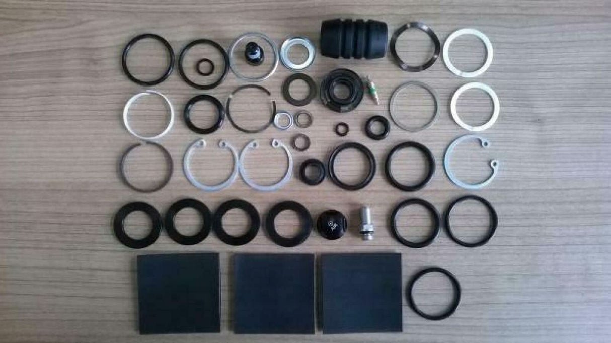Zestaw serwisowy do amortyzatora RockShox Boxxer R2C2/WC (2011-2014) | RideHub