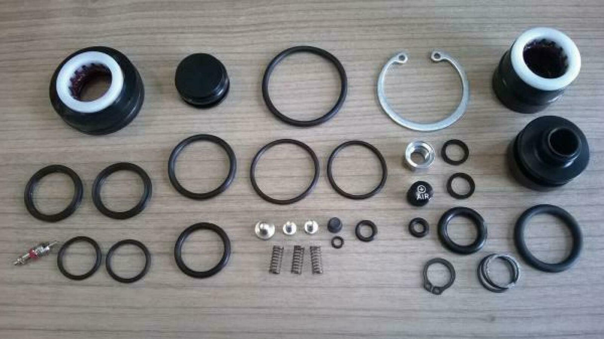 Zestaw serwisowy RockShox Totem 2Step Air | RideHub