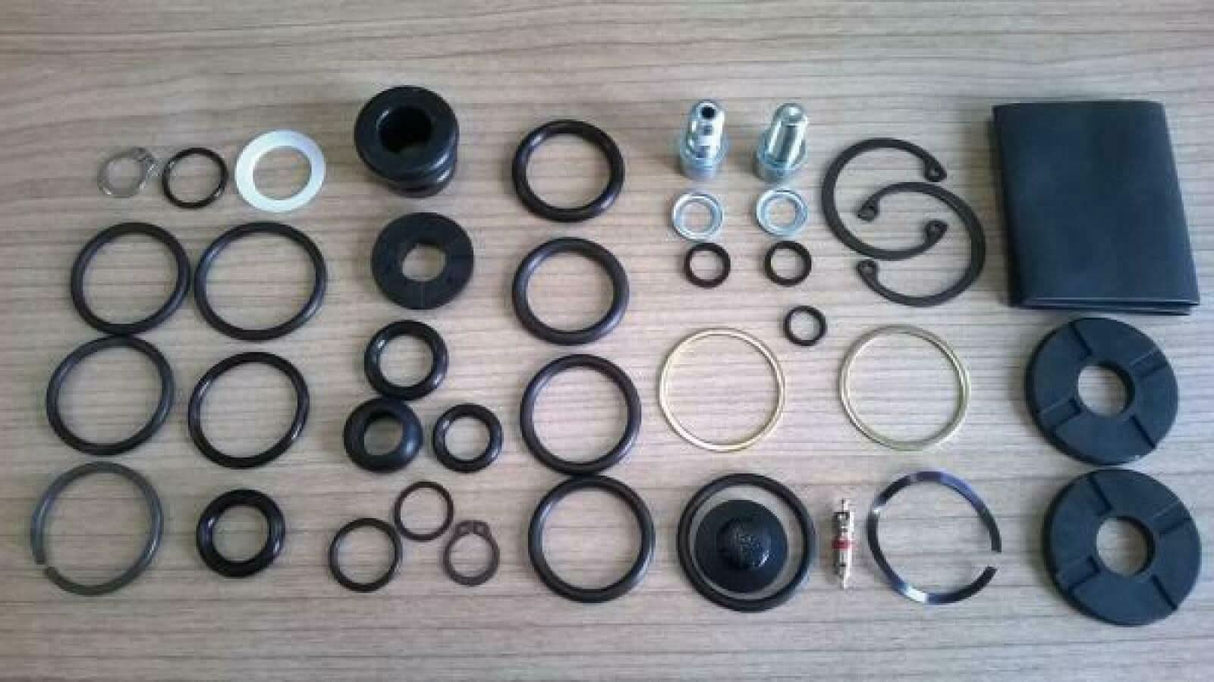 Zestaw serwisowy RockShox XC32 / Recon Silver B1 – Full Service Solo Air | RideHub