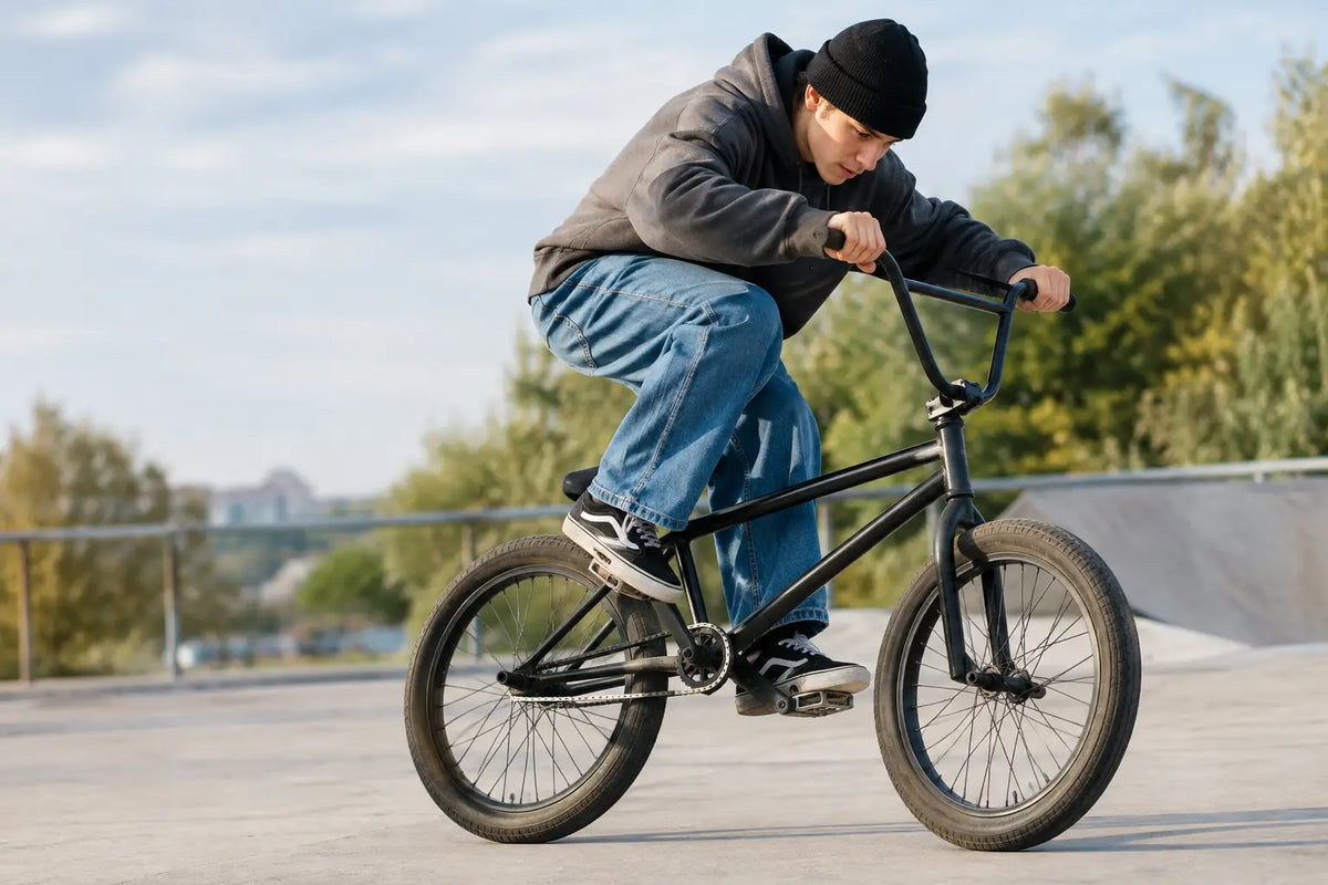 Dlaczego BMX skrzypi podczas jazdy? Sprawdź
