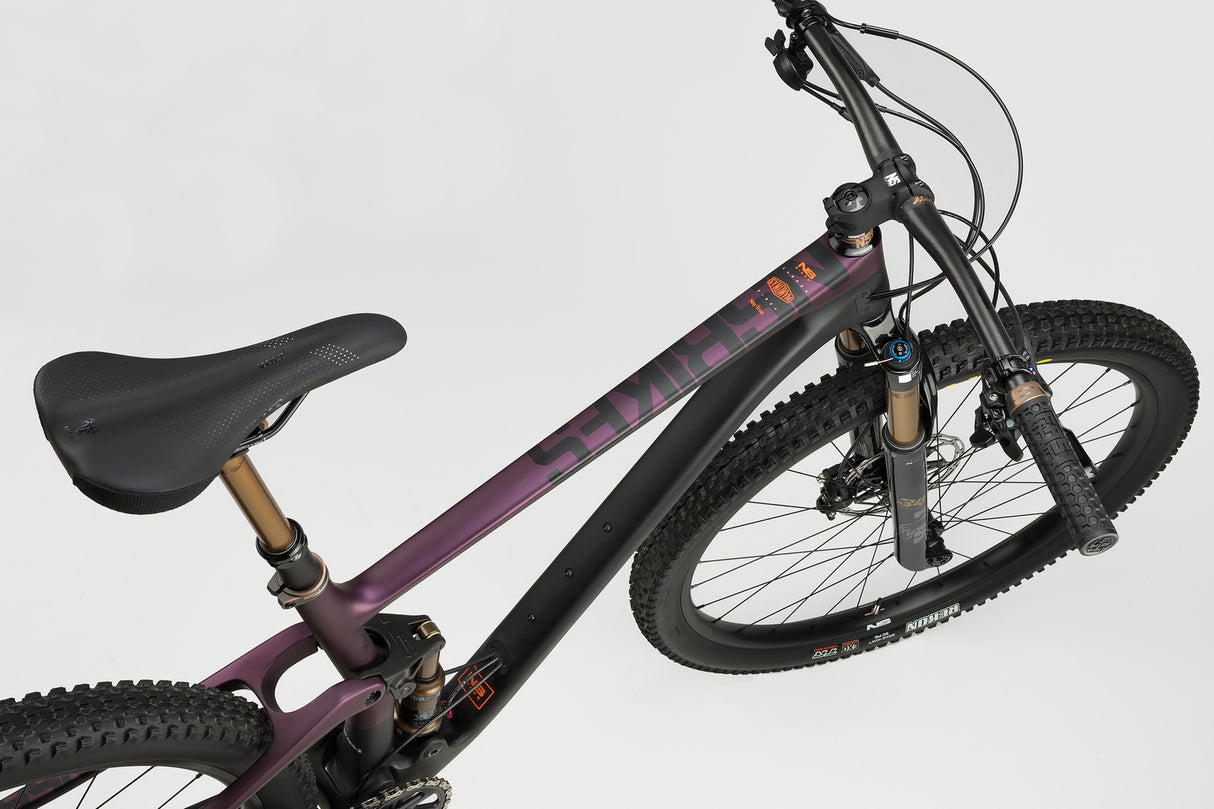Rower karbonowy trailowy NS Bikes Synonym TR Factory | RideHub